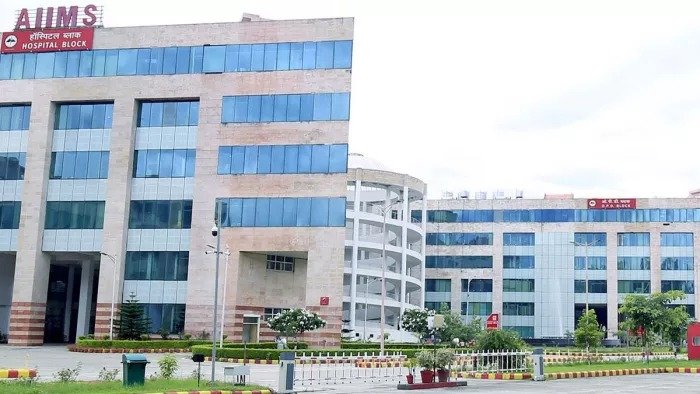 एम्स ऋषिकेश में नौकरी के नाम पर ठगी का भंडाफोड़, तीन आरोपी गिरफ्तार