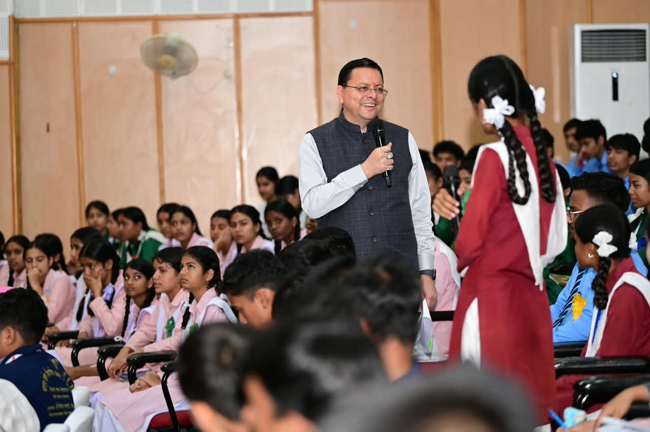 युवा विद्यार्थी मंथन में गूंजा विकसित उत्तराखंड का संकल्प, CM धामी बोले—‘नौकरी मांगने वाले नहीं, नौकरी देने वाले बनें’