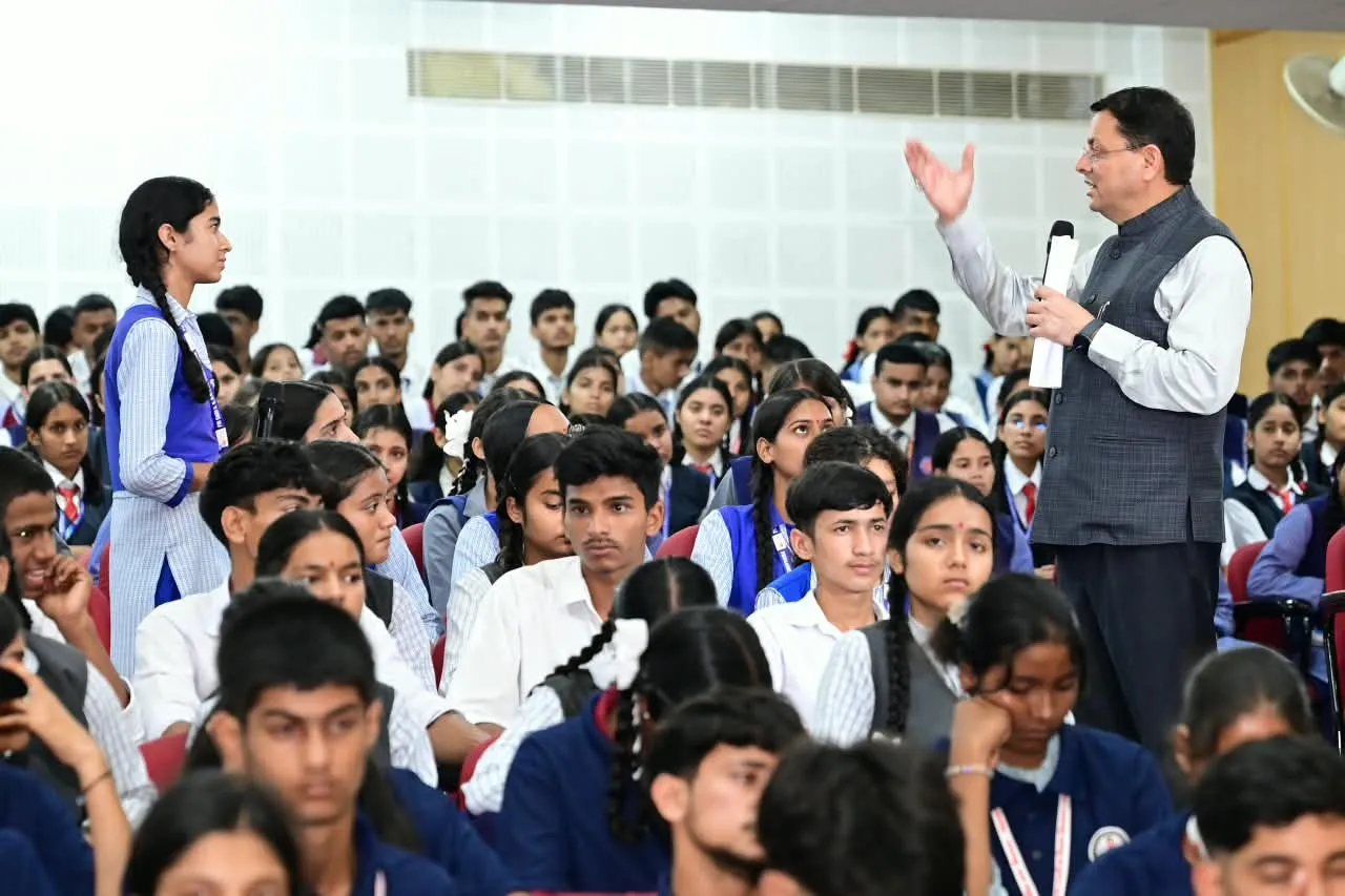 युवा विद्यार्थी मंथन में गूंजा विकसित उत्तराखंड का संकल्प, CM धामी बोले—‘नौकरी मांगने वाले नहीं, नौकरी देने वाले बनें’