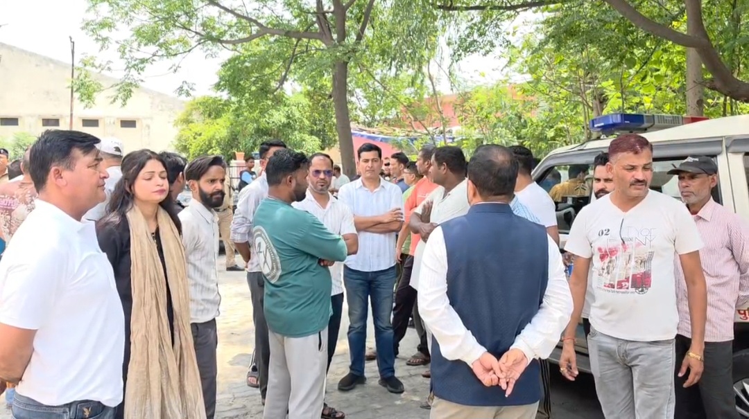 हल्द्वानी में युवती की संदिग्ध मौत पर बवाल, परिजनों का प्रदर्शन, कंपनी पर गंभीर आरोप