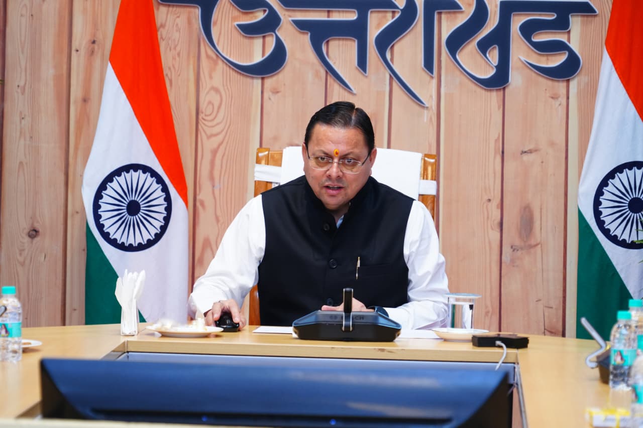 मुख्यमंत्री पुष्कर सिंह धामी ने 4,400 श्रमिकों को वितरित किए 11 करोड़ रुपये