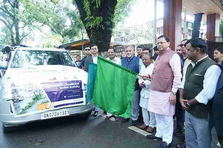 सीएम धामी ने धराली के लिए आपदा राहत सामग्री रवाना की