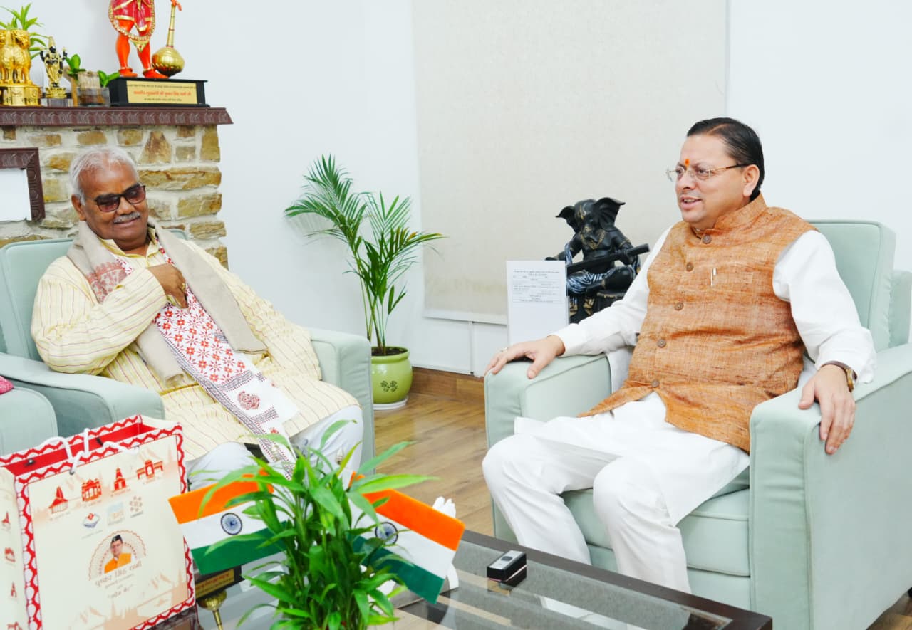मुख्यमंत्री पुष्कर सिंह धामी से राजस्थान सरकार के कैबिनेट मंत्री मदन दिलावर ने की शिष्टाचार भेंट