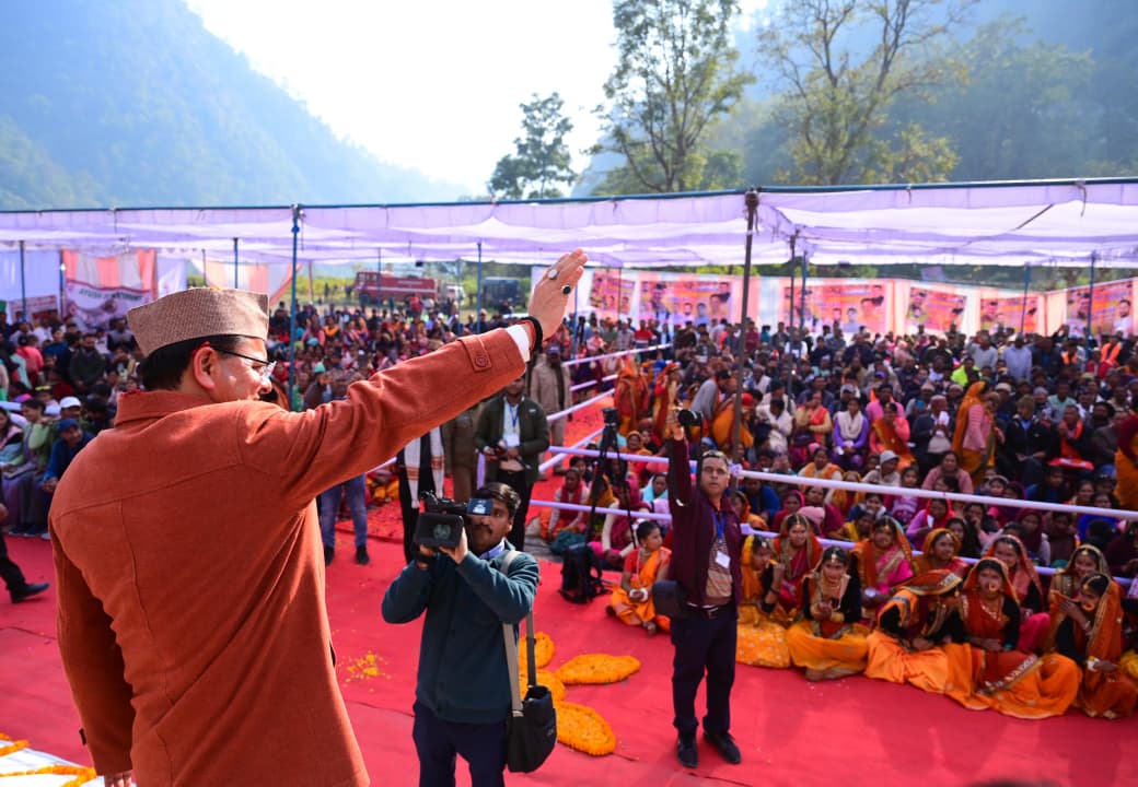 मुख्यमंत्री ने किया क्षेत्रीय जनता से संवाद रणकोची धाम से लिया जनकल्याण का संकल्प