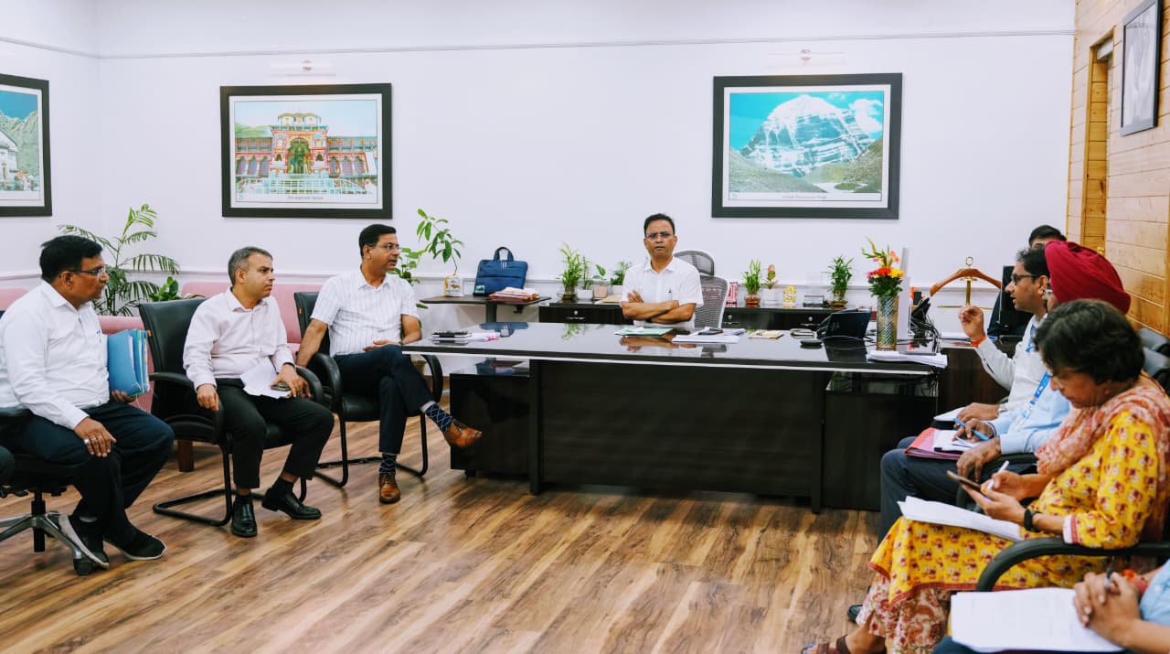 चारधाम परियोजना को रफ्तार, लंबित भूमि अधिग्रहण जल्द पूरा कर NHIDCL को सौंपने के आदेश