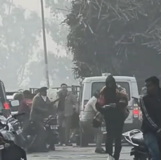 लक्सर में दिनदहाड़े गैंगवार: कोर्ट पेशी पर जा रहे गैंगस्टर पर ताबड़तोड़ फायरिंग, पुलिसकर्मी भी घायल