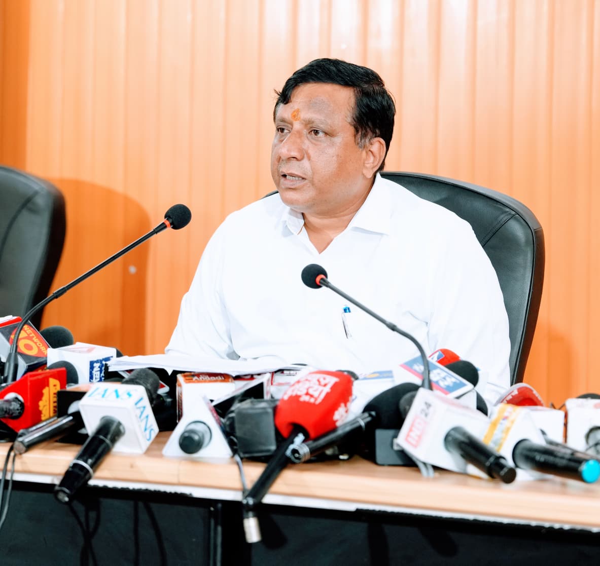 धामी कैबिनेट के ऐतिहासिक फैसले: जनकल्याण, रोजगार, शिक्षा और श्रमिक हितों को मिली नई रफ्तार