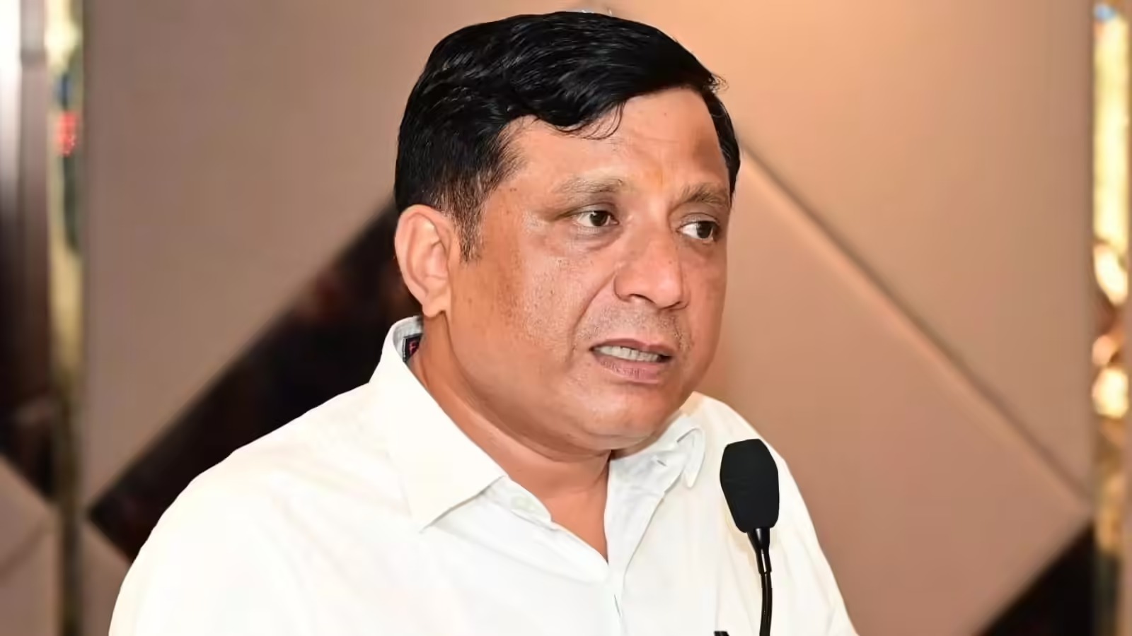 हेम भट्ट मामले में बंशीधर तिवारी का भरोसा, पुलिस पर त्रिवेंद्र का हमला