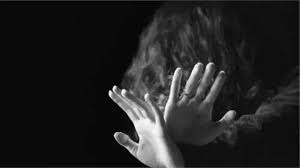 शादी का झांसा और ब्लैकमेल से युवती की मौत, दो दोस्तों पर गंभीर धाराओं में मुकदमा दर्ज