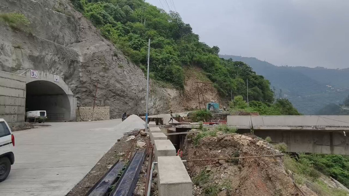 चारधाम यात्रा को मिलेगी नई रफ्तार: रुद्रप्रयाग में 900 मीटर सुरंग तैयार, पुल निर्माण अंतिम चरण में