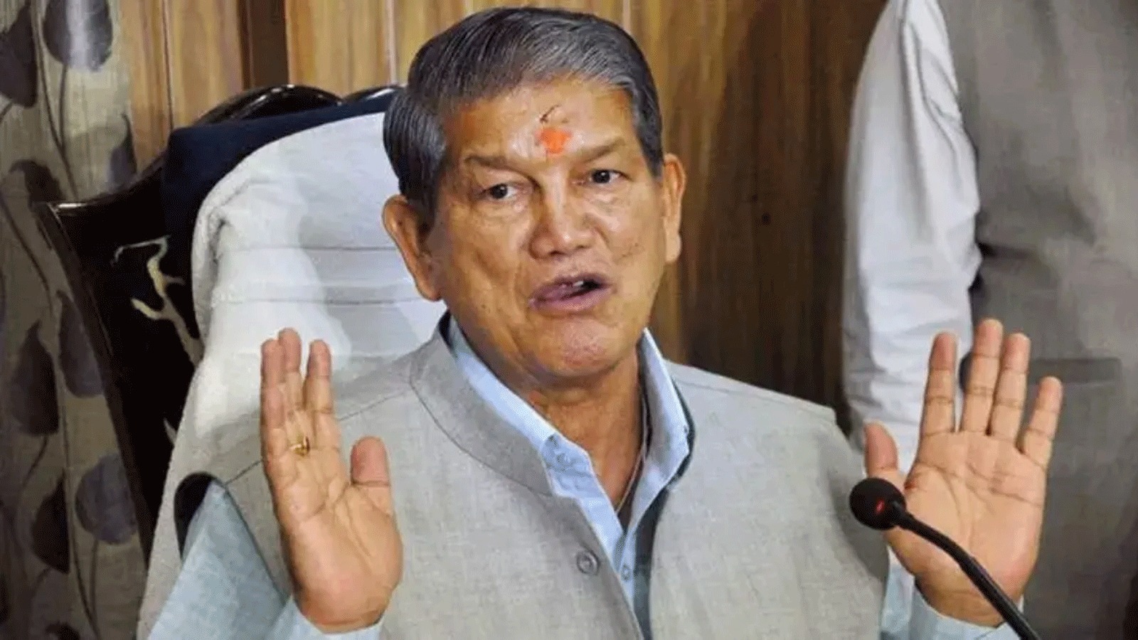 कांग्रेस में बढ़ी अंदरूनी बयानबाजी, हरदा को लेकर फिर तेज हुई सियासी चर्चाएं